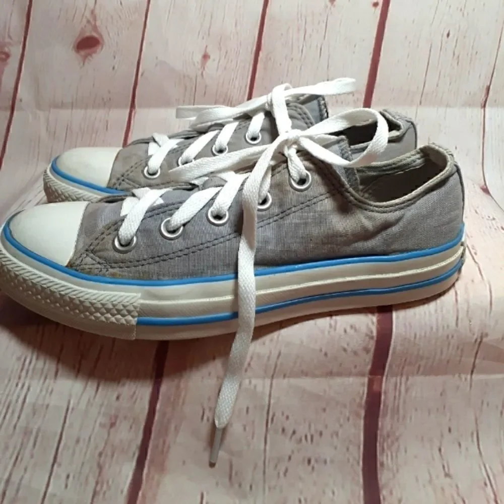 Converse All Stars Low Top Gray Canvas Sneakers w/Sheep Pop Art Tongue sz.6M